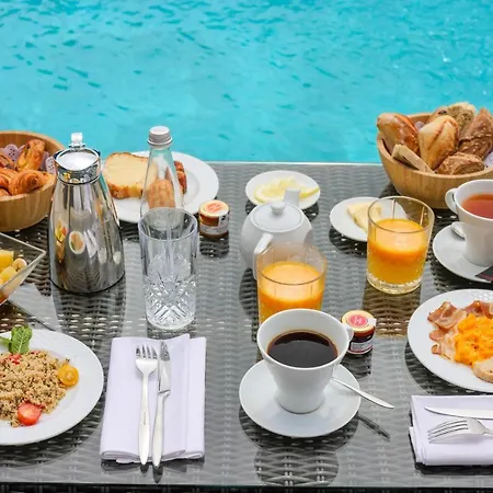 L'abbaye 5* Кальви