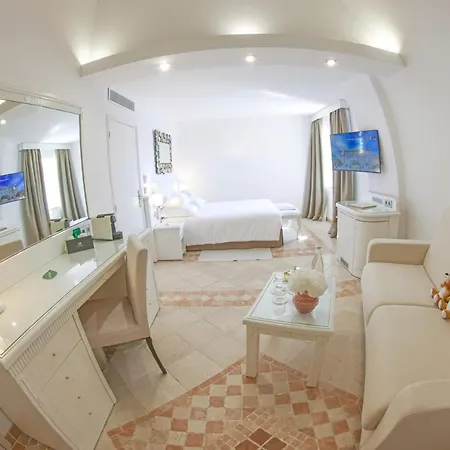 L'abbaye Hotel 5*