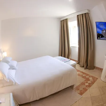 L'abbaye 5* Кальви