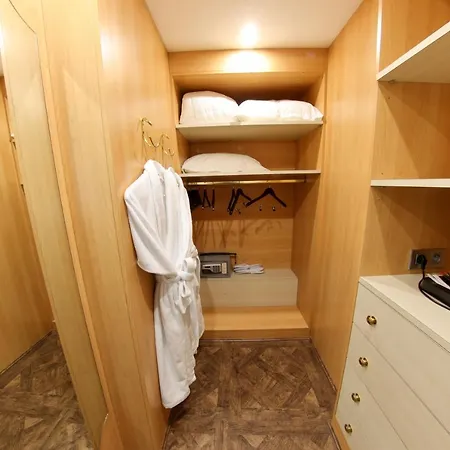 Отель L'abbaye 5*