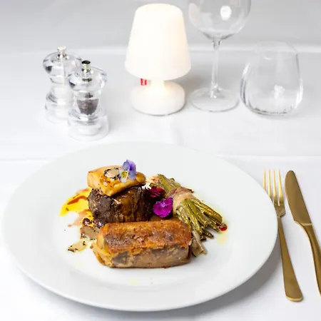 L'abbaye Отель Кальви