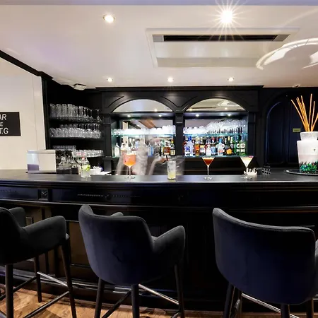 L'abbaye Отель Кальви