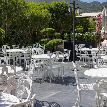 Hotel L'abbaye 5*