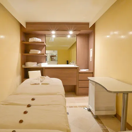 L'abbaye Hotel 5*