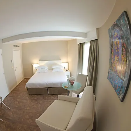 Hotel L'abbaye Calvi (Corsica)