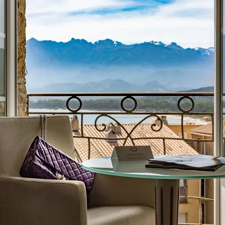 L'abbaye Calvi (Corsica)