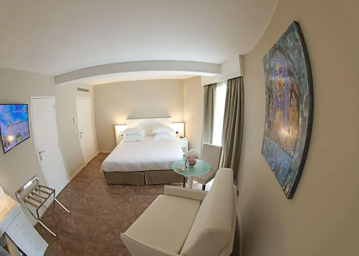 Hotel L'abbaye Calvi (Corsica)