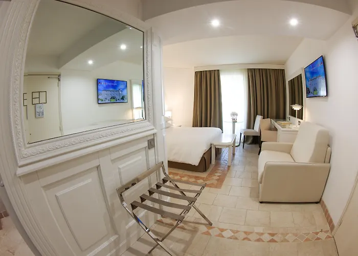 L'abbaye Hotel Calvi (Corsica)